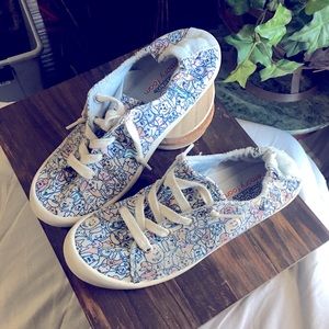 Bobs light blue dog pattern memory foam